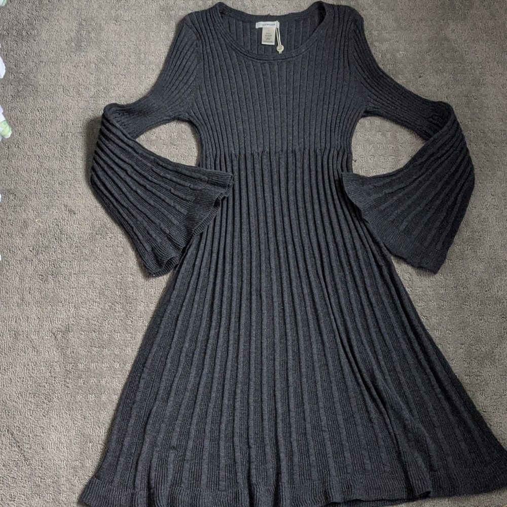 Max Studio Bell Sleeve Sweater Dress - Picture 4 of 8